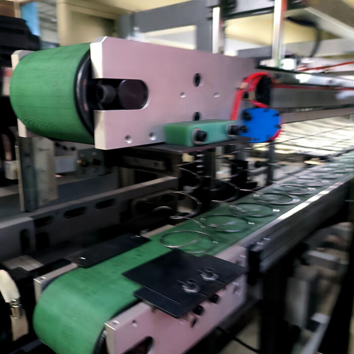 سعة 60-90 ورقة 8 ساعات خط إنتاج المراتب مع حلقه نهاية الربيع قطر 65mm-90mm التجميع قطر الأسلاك 1.3-1.6mm لتجميع المراتب